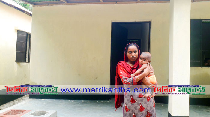 রাজবাড়ীতে প্রধানমন্ত্রীর উপহারের ঘরে বসবাস করে ভূমিহীন পরিবারগুলো খুশিরাজবাড়ীতে প্রধানমন্ত্রীর উপহার